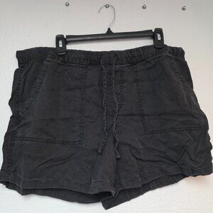 Gap women's black canvas shorts